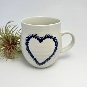 Beautiful White & Navy Blue Stippled Heart Portobello By Inspire Ceramic Mug